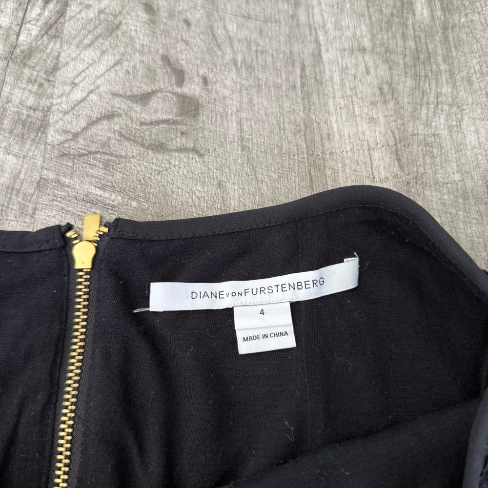 Diane Von Furstenberg 'Scotia' Lace Pencil Skirt - Picture 4 of 6